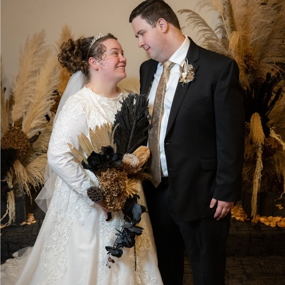 Meet your Posher, Crystal - Picture 2 of 5